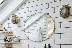 چیدانه خیلی قشنگ؛ واسه دکور سرویس بهداشتی دنبال چیزای عجیب نباش ساده و شیک چیدمان کن