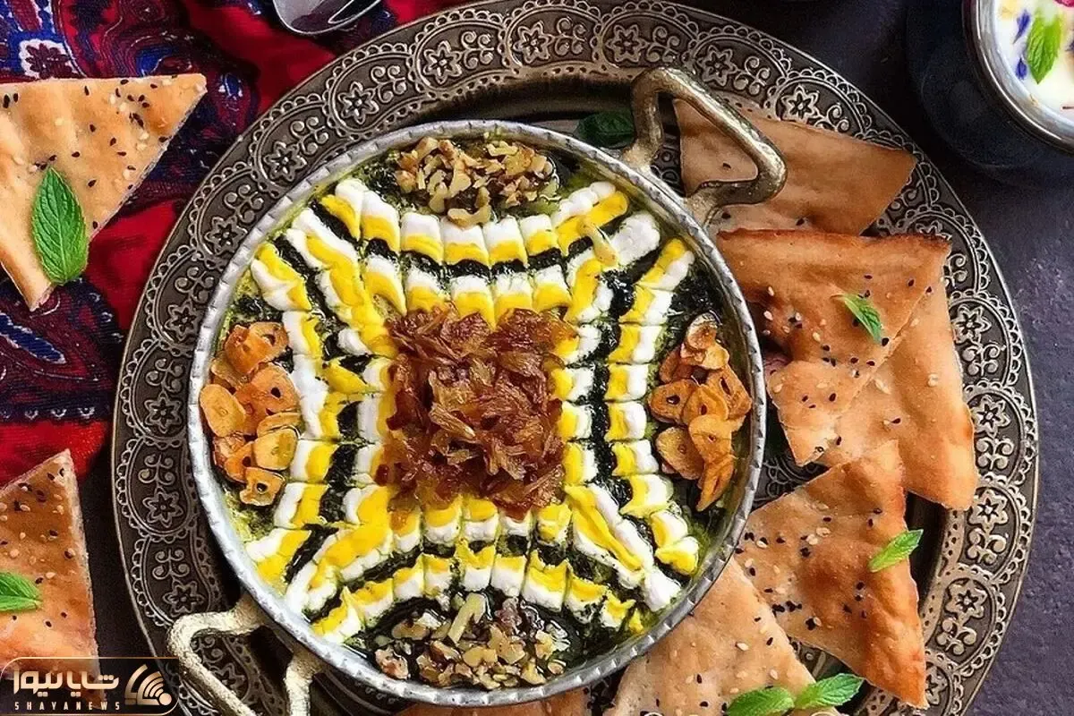 ایده های خلاقانه؛ با یه قیف کشک بادمجان رو به راحتی تزئین کن
