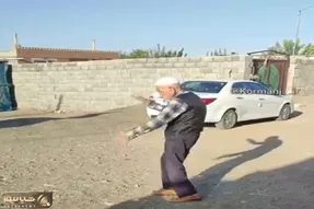 آواز شاد؛ پیرمرد سرخوش از دل جمعیت پرید وسط مایکل جکسونی رقصید فک همه افتاده