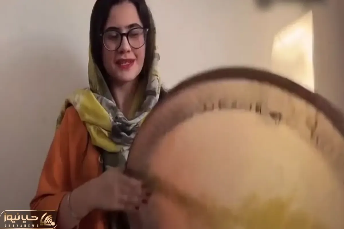 آواز اصیل؛ این بانو اول مدل مبتدی دف میزنه بعد حرفه ای و نشون میده چقدر فرقشه