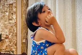 آواز احساسی؛ بچه رو پیانو نشسته آهنگ دهه 60 خدایا خدایا رو با اعماق وجود میخونه!