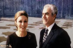 سفر به ایام قدیم سال 1357؛ شاه و فرح بعد فرار رفتن مراکش تو استخر ویلا شنا کنن