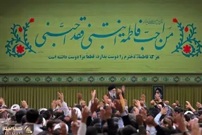 رهبر انقلاب: کمبودهای زیادی داریم اما کشور در حال پیشرفت است