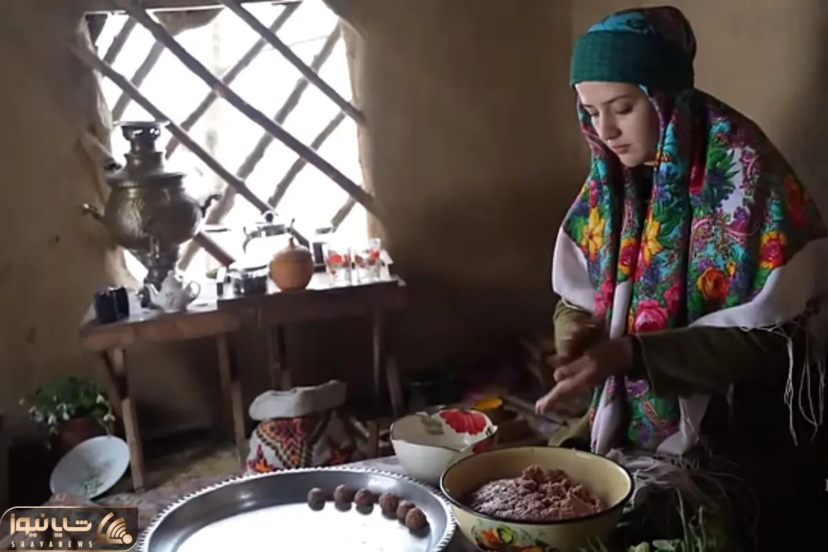 غذای خوش پخت دهاتی؛ خانومای باسلیقه فسنجون با گوشت قلقلی پختن شاهکار به گربشونم دادن