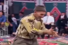 آواز شاد؛ ببینید این پیرمرد ریزه میزه با آهنگ ترکی تو عروسی چه بشکن بالانسی میزنه