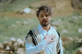 آواز احساسی؛ راغب با لهجه یزدی تو لردگان لباس بختیاری پوشید و لری خوند