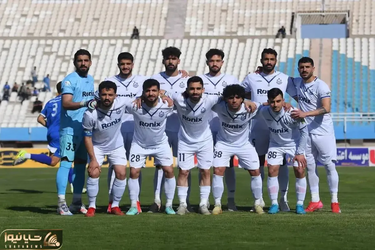 (عکس) پوستر باشگاه ملوان با کنایه به خط سفید اینترنتی