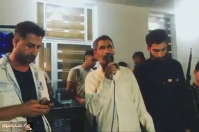 آواز محلی؛ پیرمرد نابینا با اجراش تو عروسی همه رو به وجد آورد همه دوربین به دست شدن