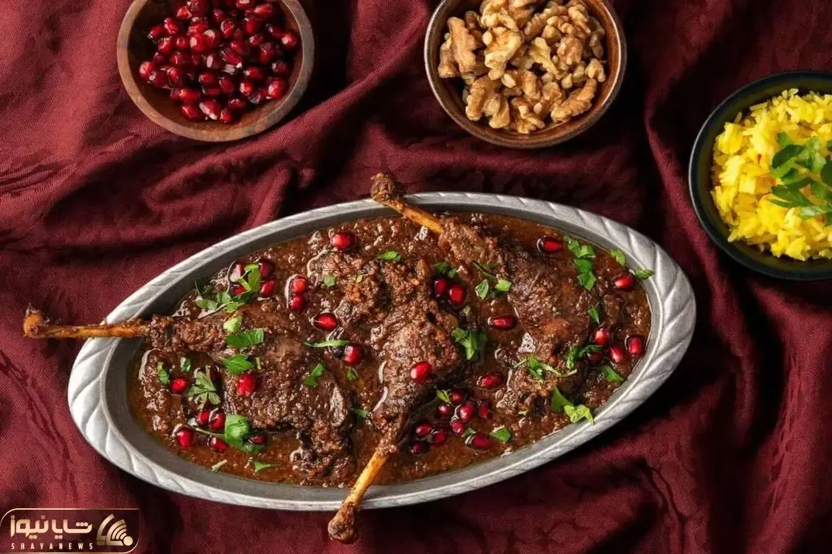 آشپزی حرفه ای؛ طرز تهیه خورشت فسنجون به همراه ترفند های به روغن افتادن گردو