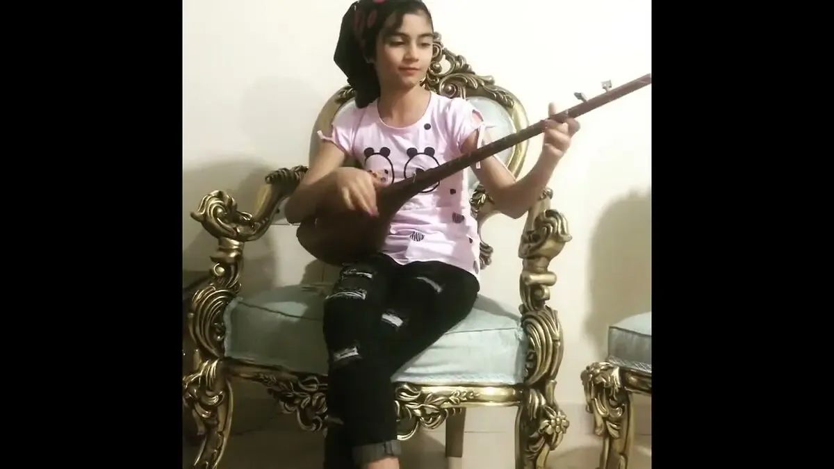 سه اجرای دلنشین محلی از ستایش صادق زاده دختر خوش صدای