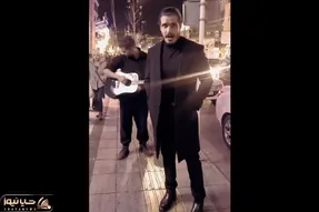 آواز خیابانی؛ ببینید دکتر معروف چه عاشقانه آهنگ این آخرین باره رو با حس میخونه!