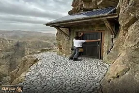 معماری خلاقانه؛ والا اینجا پاتوق بزکوهیه ولی این آقا رفت کوه رو شکافت توش خونه ساخت توپ