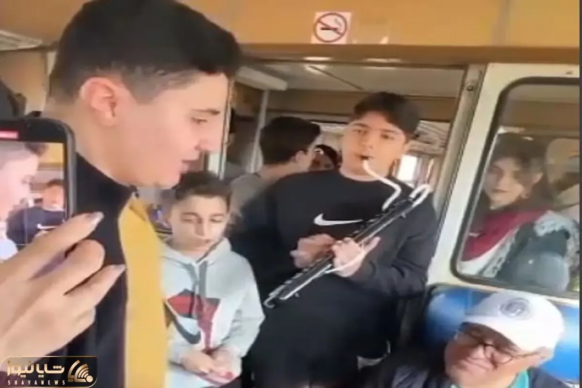 آواز خیابانی؛ پسره انقد قشنگ آهنگ احمد کایارو تو مترو خوند فکر کنم چند نفر جا بمونن