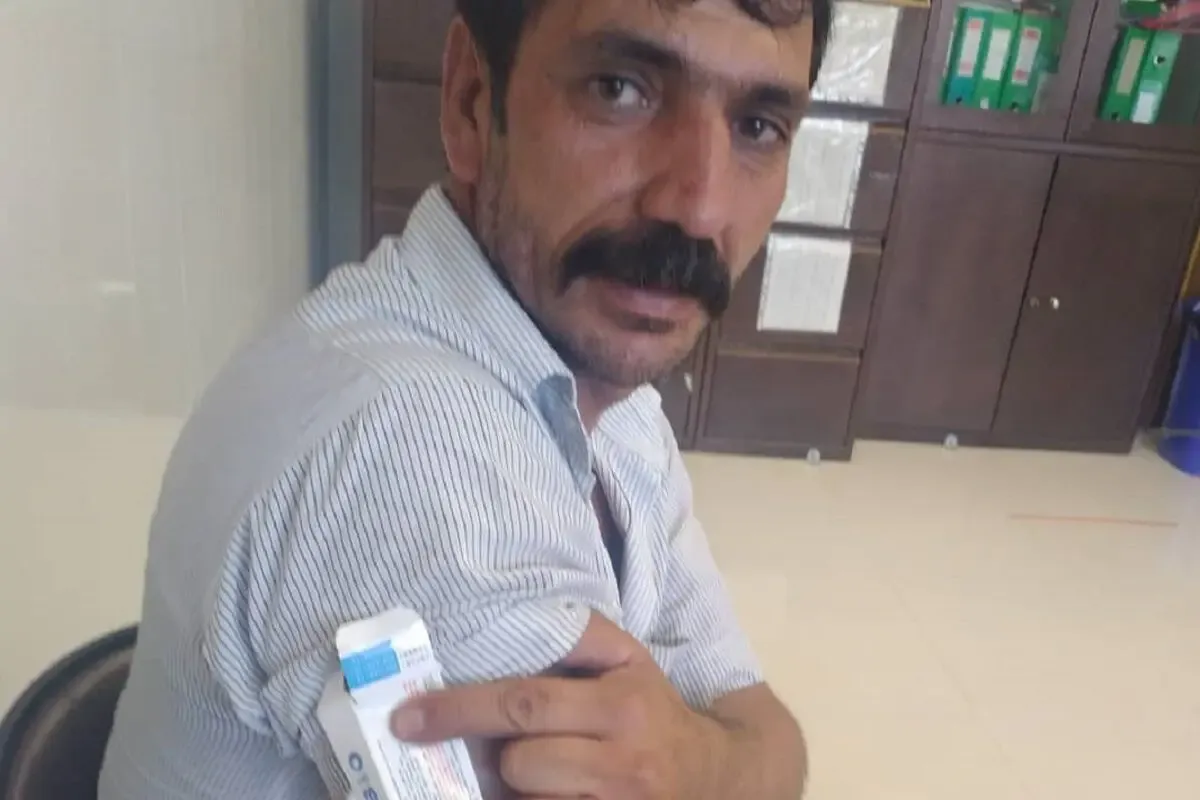 ویدیو واکسن زدن یحیی استکی راننده تاکسی چنارود