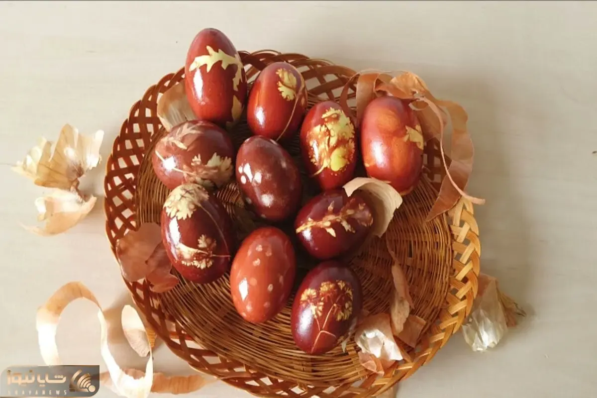 ایده های خلاقانه؛ تخم مرغ های هفت سین رو چجوری رنگ کنیم؟ با پوست پیاز و جوراب پارزین