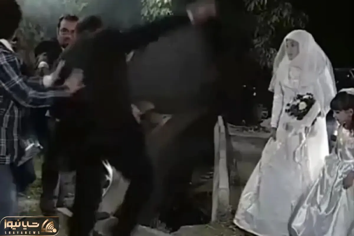 آواز شاد؛ رقص لری علی صادقی تو عروسی خواهرش با دهل فقط اینکه لباس عروس رو خراب میکنه