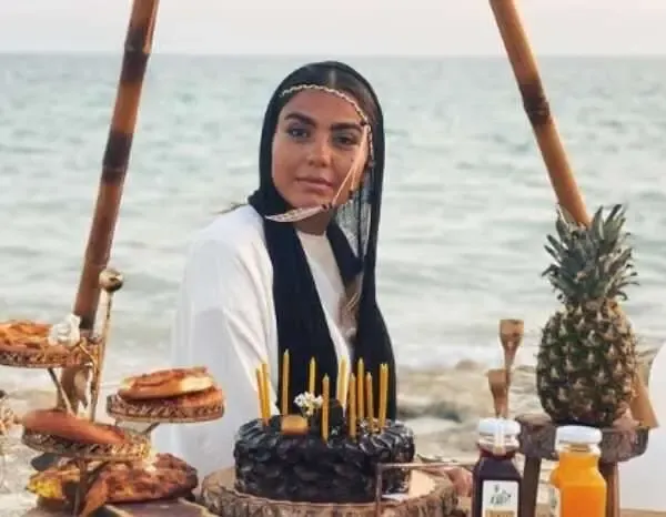 جشن تولد لاکچری و عجیب آزاده زارعی در جزیره!