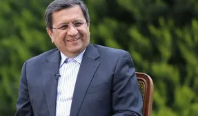 همتی تنها نامزدی که ماسک داشت