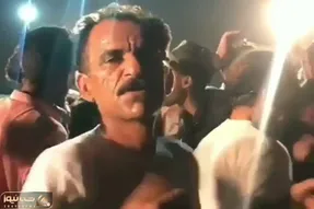 آواز بلرزون؛ رقص شونه بیقرار تو این شهر که نمیدونم کجاست کورس انداختن تو لرزوندن