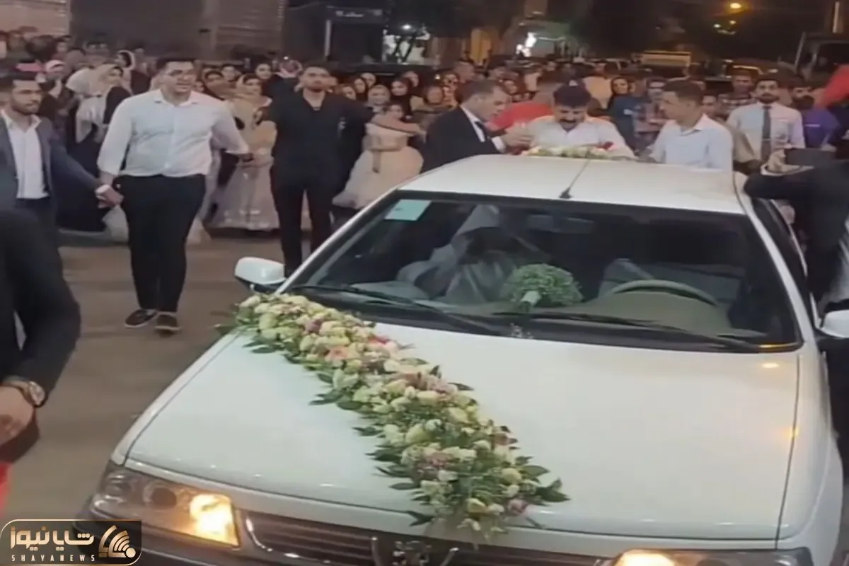 آواز‌ محلی؛ تو عروسی دایره زدن قد میدون آزادی رقص دستمال ترکی میرن خوانندهه کفش بریده