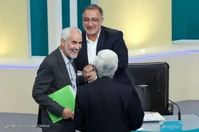 (عکس) شوخی و خوش و بش نامزدها در پس پرده مناظرات!