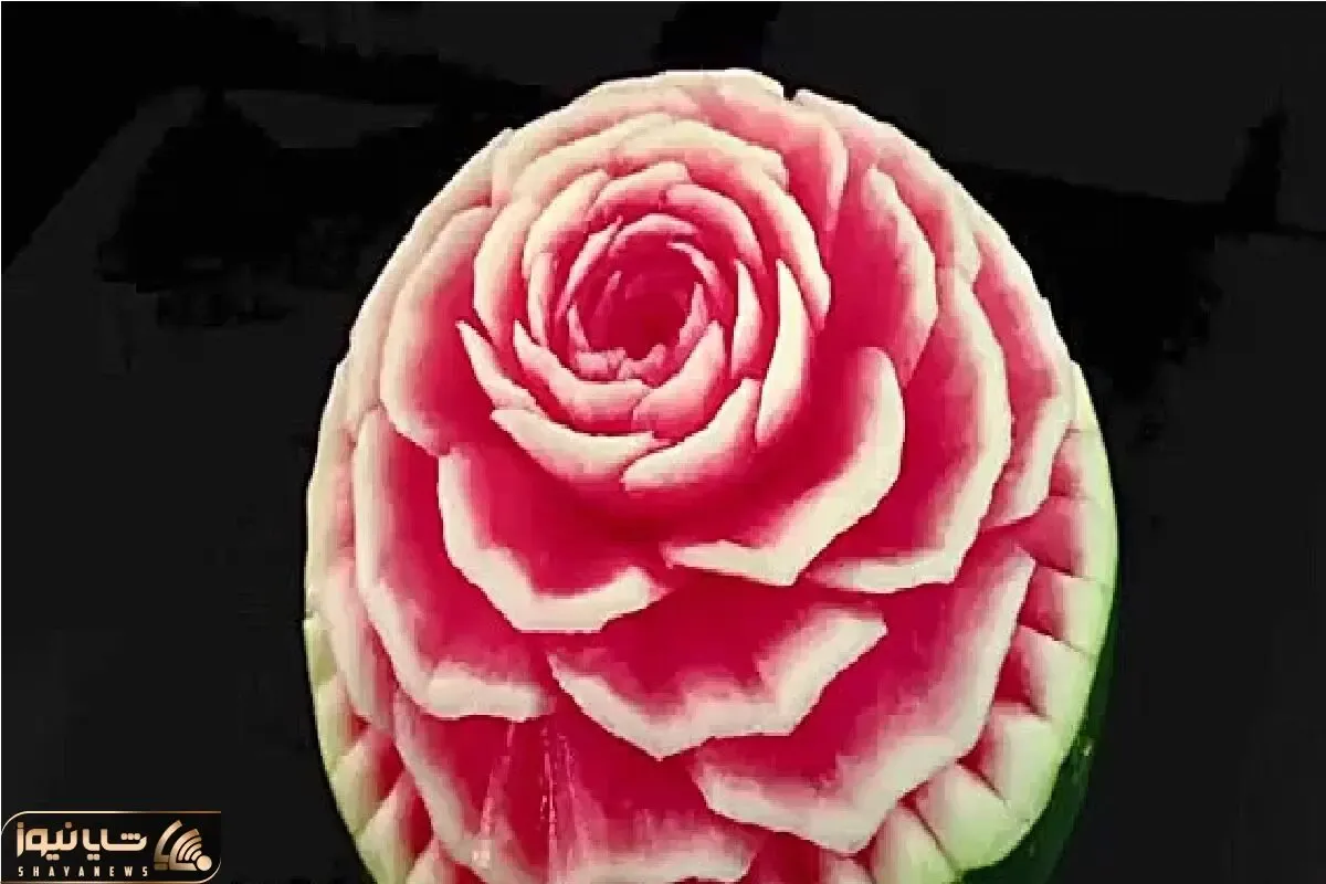 ایده و خلاقیت؛ هندونه شب یلداتو دو سوته طرح گل رز در بیار مهمونات صفا کنن