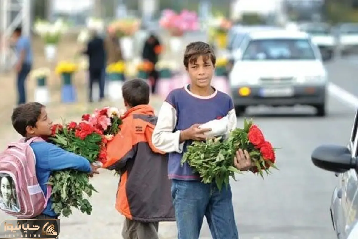 آواز جیگرسوز؛ بچه های کار تو دل جمعیت وسط بازار با چه ادا و اطواری دل ملت رو خون کردن