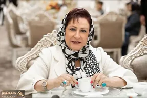 مریم امیر جلالی در کنسرت علی زند وکیلی با استایلی متفاوت و روسری که عجیب بسته شده!