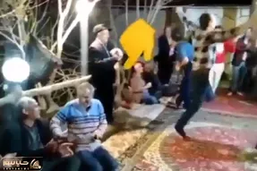 آواز شاد؛ تو عروسی مرد عین فرفره چرخید یهو رو سر پیرمرد که نشسته فرود اومد باز میرقصه