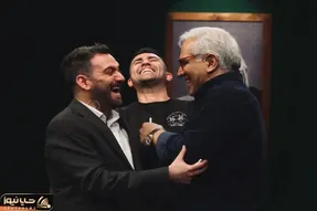 آواز شاد؛ رفیق مهران مدیری تو مراسم جوری خفن و کوبنده خوند مهمونا وجد اومدن تیپاشونو