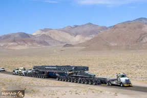 جا به جایی های جانکاه؛ ببینید این بار سنگین 400 تنی با چه مشقتی با تریلی حمل می شود