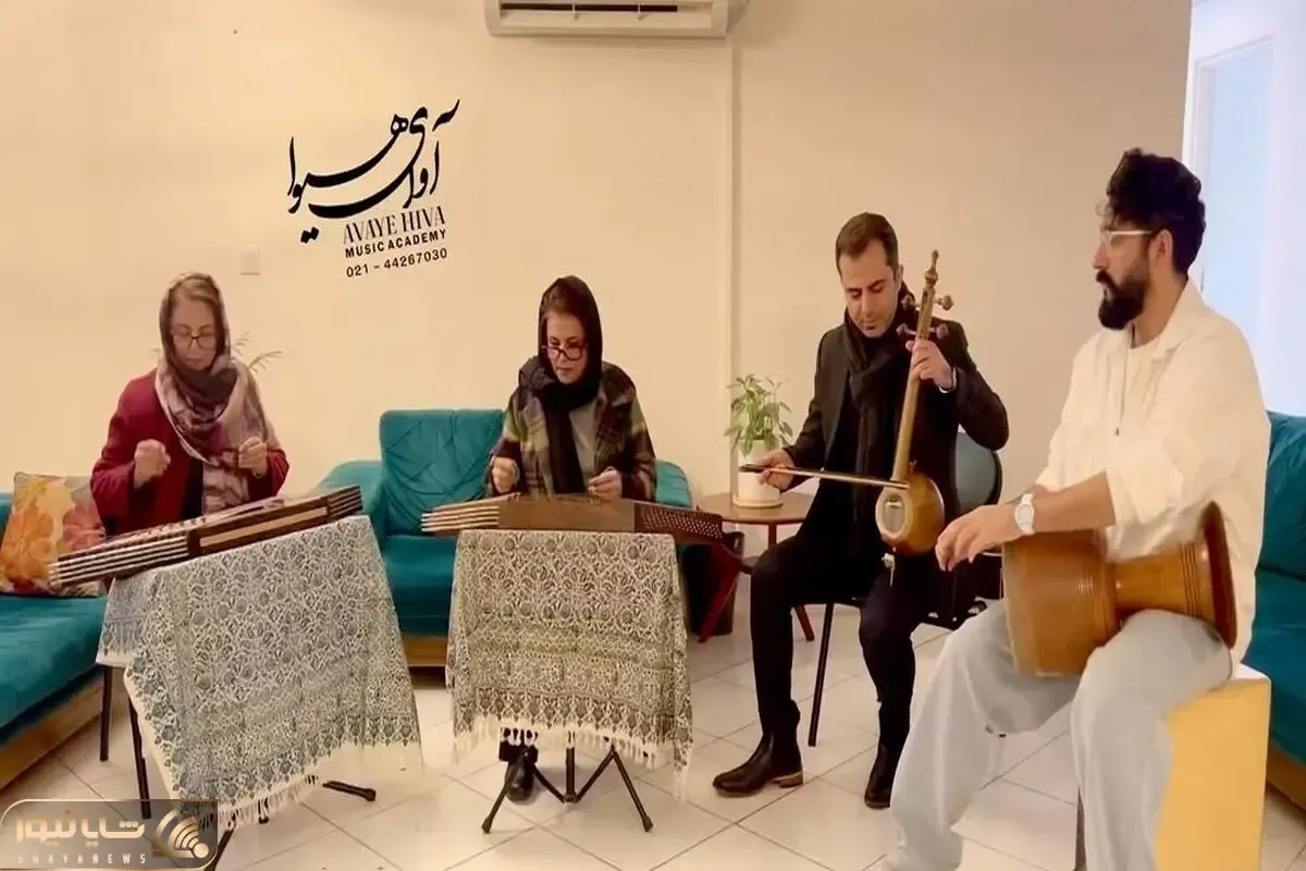 آواز اصیل؛ دوتا خانوم سن بالا که میخوره سی تایی نوه داشته باشن سنتور زدن فوق حرفه ای