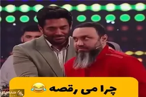 سکانس خندان؛ شرکت کننده هرکی خربزه بخوره پا لرزش میشینه طوری اجرا کرد گلزار گفت نرقصه