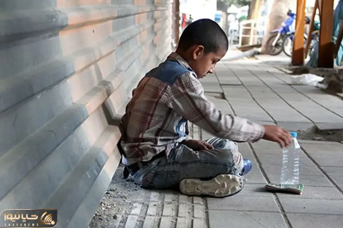 آواز دلپسند؛ کودک کار وسط جاده چه با سوز راجب مرگش میخونه فقط اون کوچیکه