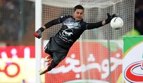 (عکس) استقبال جالب حامد لک از رقیبش در پرسپولیس!