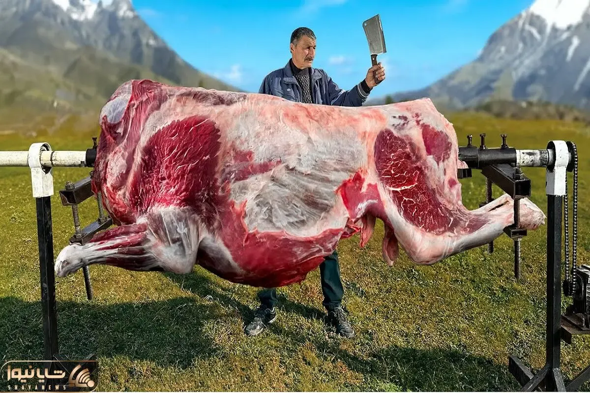 غذاهای محلی؛ یه گاو نر غول پیکر و به شاورما تبدیل کردن و کل روستا با نون تازه خوردن