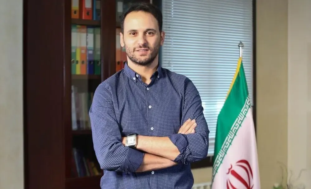 دستار احتمالی الکس نوری در استقلال