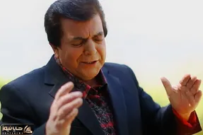 آواز خیابانی؛ ببینید عباس قادری چه دلنشین آهنگ معروفش رو تو خیابون میخونه ناز نفسش