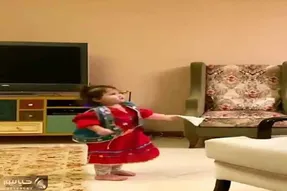 صحنه های شاد؛ شاهرخ استخری برای اینکه دخترش کردی برقصه خواننده آورد فقط ک سرش گیج رفت