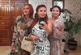 طاقت مهناز جان افشار طاق شد؛ بالاخره حجاب را از تن کَند! +عکس