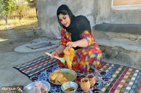 آشپزی در طبیعت؛ پخت مرغ سنگی با دستان هنرمند این بانوی خوش ذوق