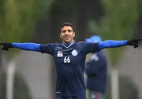 استقلال، سپاهان و پرسپولیس به دنبال جذب این بازیکن