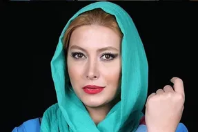 سلفی ساده اما جذاب فریبا نادری با موی بلوند!