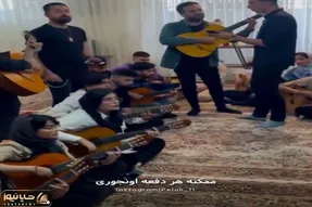 آواز احساسی؛ دختر و پسرا دورهم جوری بارون اومد و یادم داد خوندن محاله بشنوی اشکت نیاد