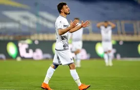 پدیده لیگ 21، در دوراهی پرسپولیس و استقلال