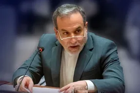 واکنش تند عراقچی به تهدید اقتصادی آمریکا علیه ایران
