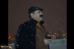 آواز خیابانی؛ آقاهه تو برف و بوران چه آهنگ کردی میخونه فقط چایی تو دستش چی میگه