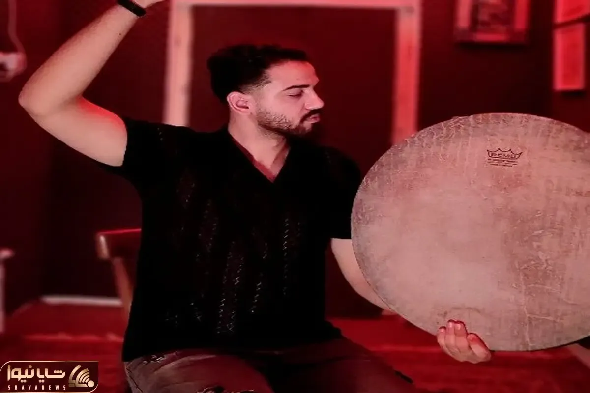 نوای جگرسوز؛ ایمان مهابادی مداحی بریم نجف رو با دف میزنه از اصلش اشک درار تر