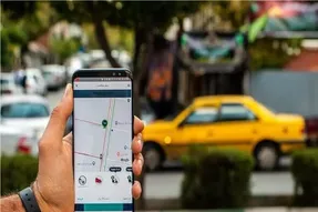 افزایش قیمت بنزین اولین اثر خود را نشان داد؛ کرایه تاکسی‌های اینترنتی گران می‌شود