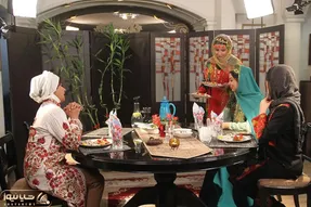 دکوراسیون لوکس؛ نگاهی به چیدمان انگلیسی منزل شبنم قلی خانی با تم کلاسیک و هنری